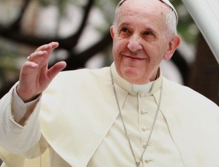 Papa Francisco inicia Jubileu 2025 com lamento pelas crianças vítimas das guerras