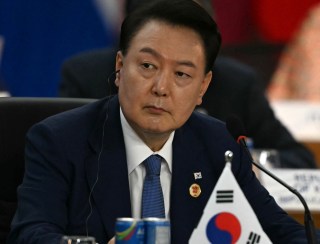 Polícia da Coreia do Sul faz nova tentativa de prender presidente afastado